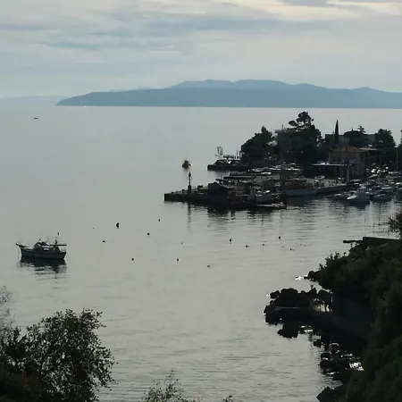 アパート Antonija オパティヤ